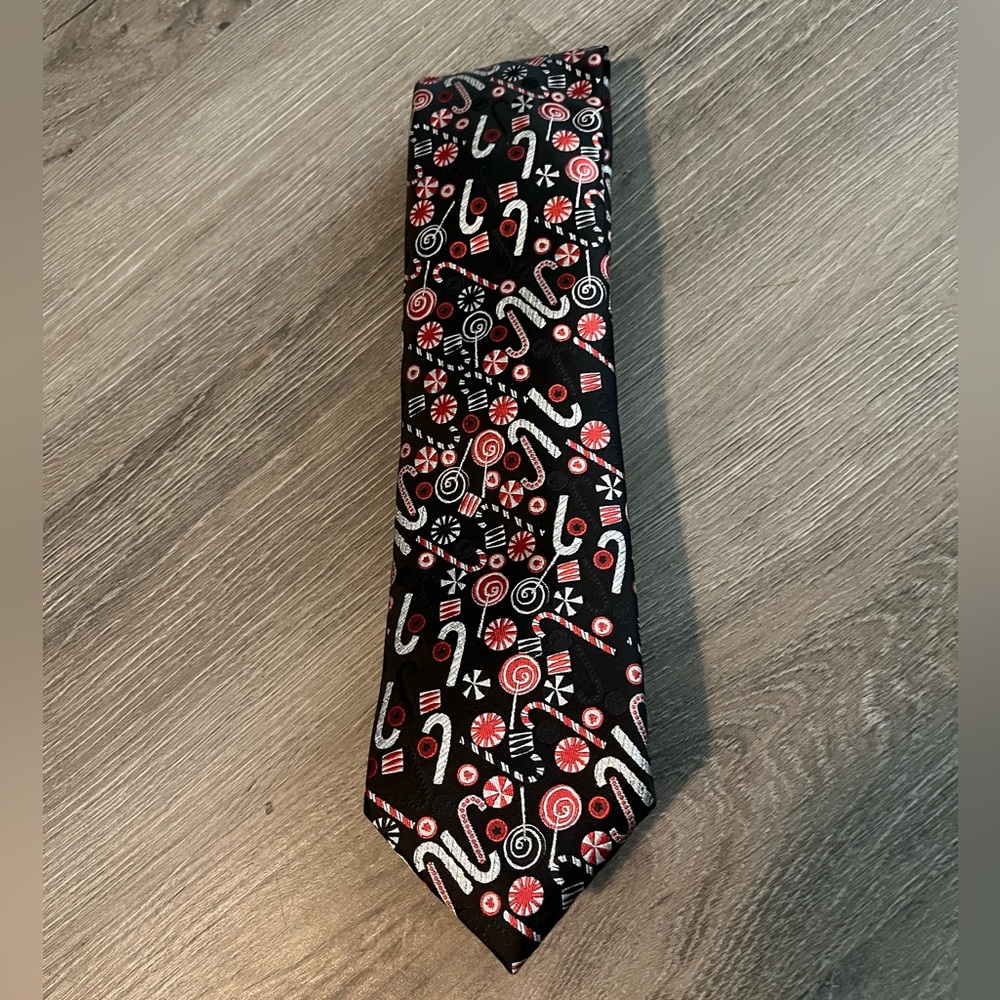 Holiday Traditions Black and Red Candy Cane Tie